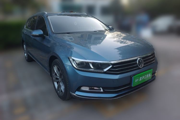 Used Volkswagen Variant 2018 380TSI Two-Wheel Drive Comfort Edition Front Right 45 Deg