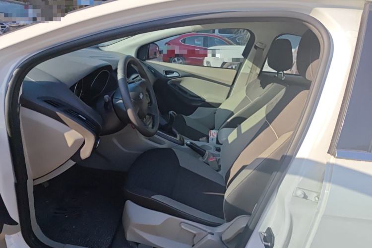 Used Ford Focus 2012 Sedan 1.6L Manual Comfort Model