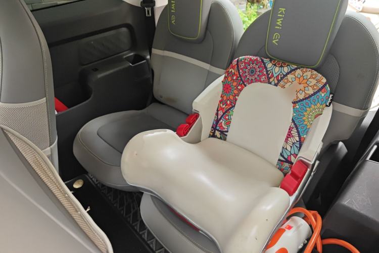 Used Baojun KiWi EV 2021 Artist Model Lithium Iron Phosphate
