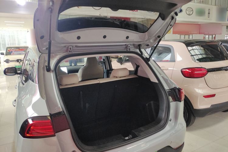 Used Wuling Bingo PLUS 2024 510 km Flagship Edition Four-Seater Version Trunk