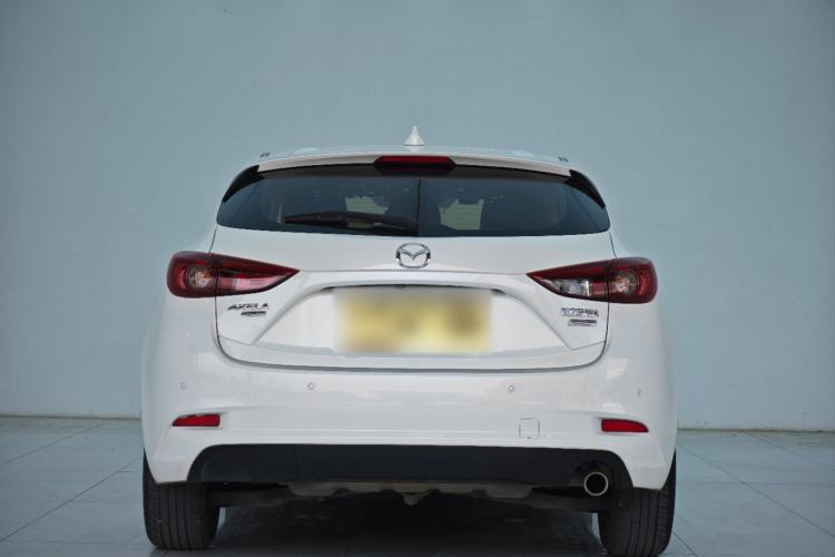 Used Mazda 3 Axela 2017 Hatchback 1.5L Automatic Luxury Model Emission Standard China V