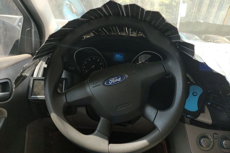 Used Ford Focus 2012 Sedan 1.6L Manual Comfort Model Steering Wheel