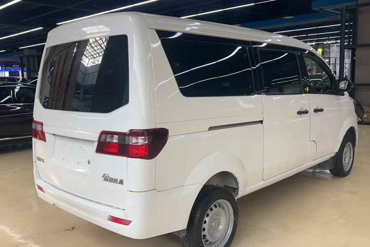 Used Jinbei Gold Hiace M Classic 2024 1.5L Engineering Lion Passenger Vehicle 6 Seats