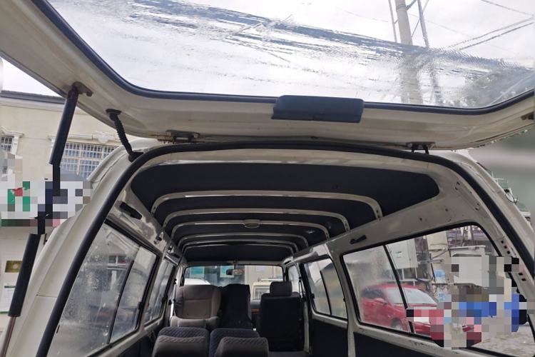 Used Golden Dragon Hiace 2010 2.0L Standard-Wheelbase Premium Version V19
