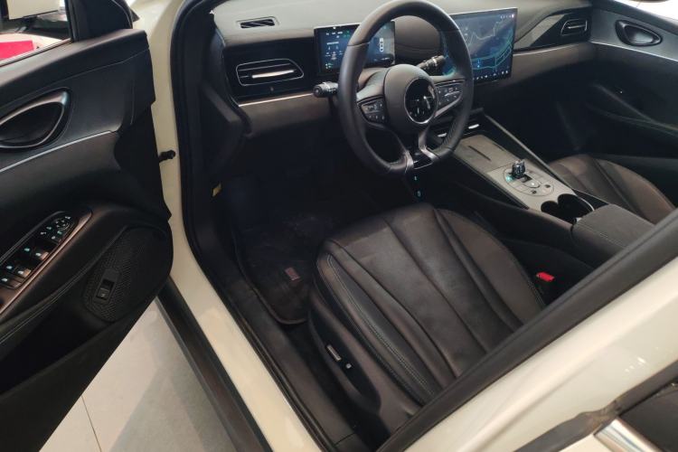 Used BYD Seal 06 New Energy 2025 DM-i Smart Drive 120KM Deluxe Model
