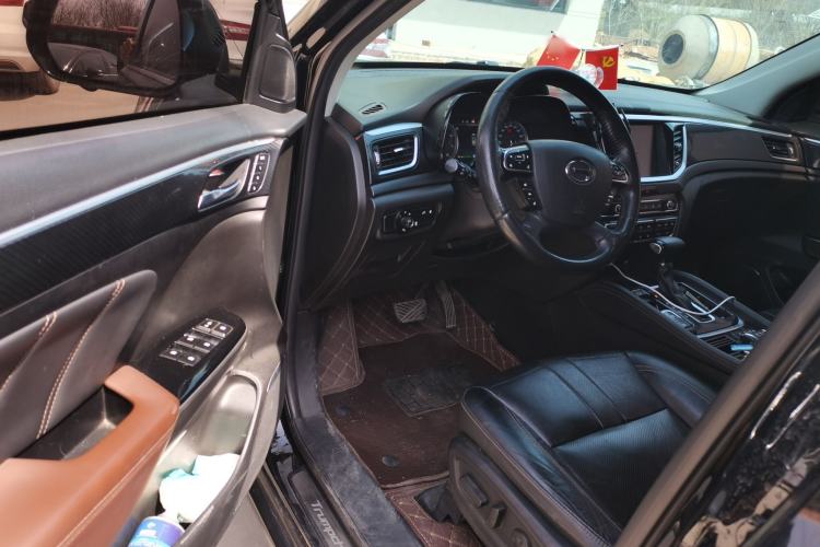 Used GAC Trumpchi GS7 2017 320T Two-Wheel-Drive Luxury Smart Connectivity Model
