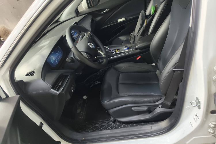 Used Buick Velite 6 2023 Revised Version 430 km Range – Commuter Edition Left Front Seat