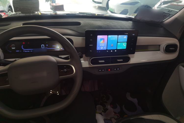 Used Geely Galaxy Panda 2025 210km Panda Kart Center Console