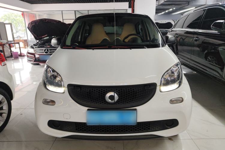 Used smart forfour 2018 1.0L 52 kW Dynamic Edition
