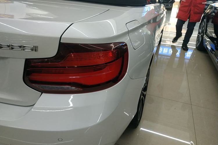 Used BMW 2 Series (Import) 2019 225i Convertible Coupe Sports Design Package
