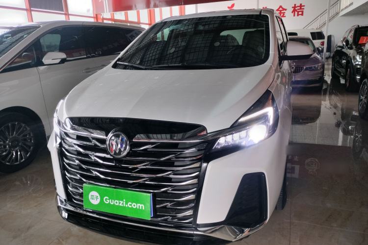 Used Buick GL8 2023 Facelifted Land Cruiser Executive Luxury Version