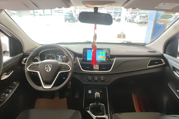 Used Baojun 730 2019 1.5T Manual Fashion Model 7-seater China VI