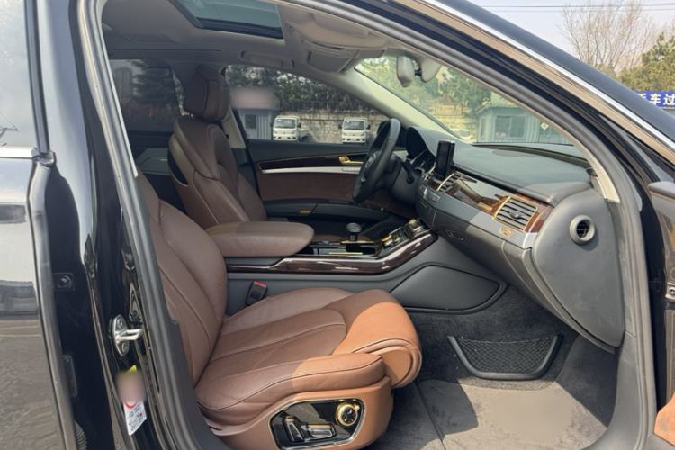 Used Audi A8 2014 A8L 45 TFSI quattro Comfort model Interior 6