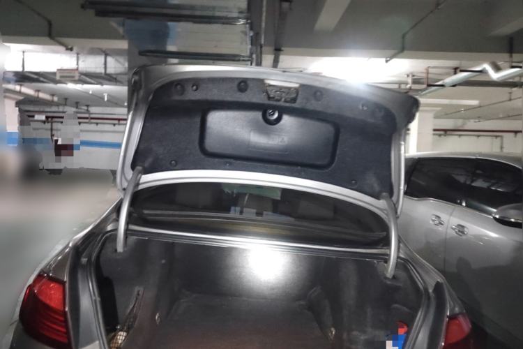 Used BMW 5 Series 2013 530Li Leading Model
