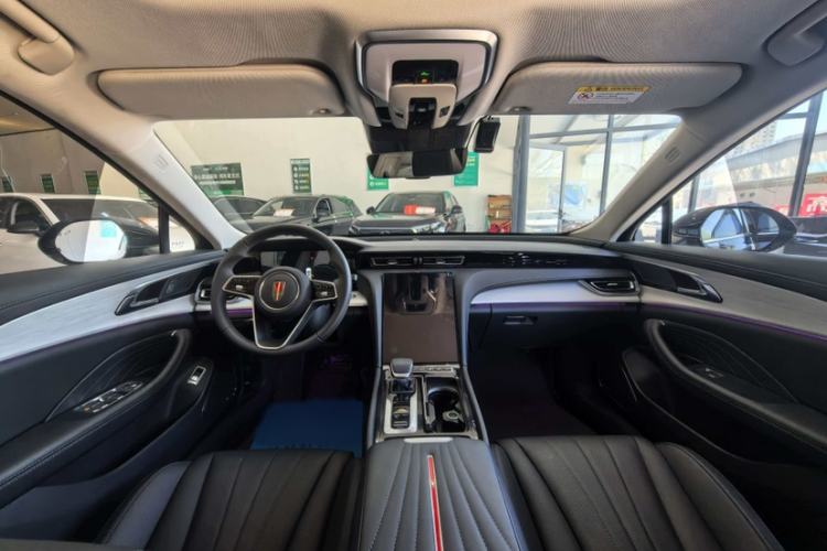 Used Hongqi H5 2025 2.0T Automatic Flag Edition – 500 000 Units Commemorative Version Interior 2