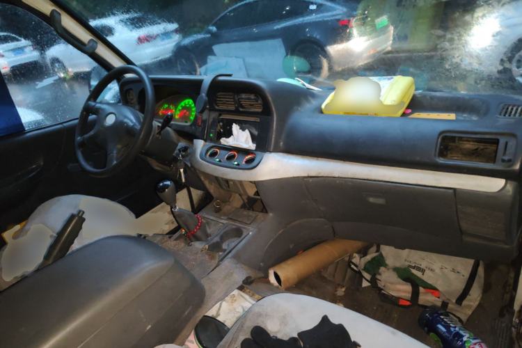 Used Jinbei Hiace 2011 2.0L 5th Generation Xiangyun Comfort Version 4G20D4B