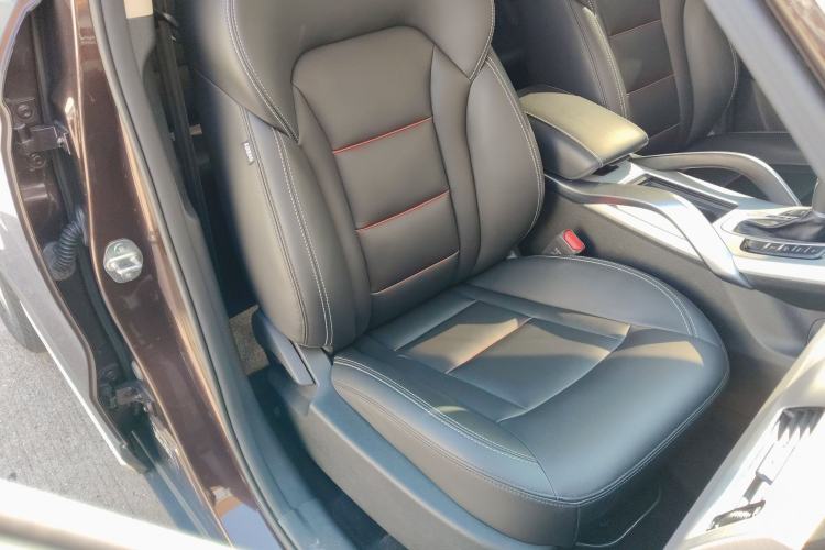 Used Geely Auto Emgrand X7 Sport 2018 1.8TD Automatic Two-Wheel Drive Smart Connect 4G Internet Edition