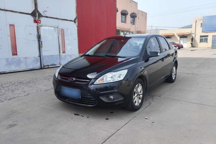Used Ford Focus 2013 Sedan Classic 1.8L Manual Base Model