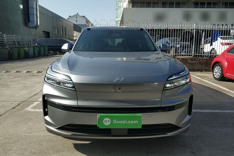 Used ONVO Luxeed L90 2025 Model—Ultra Six-Seater Version
