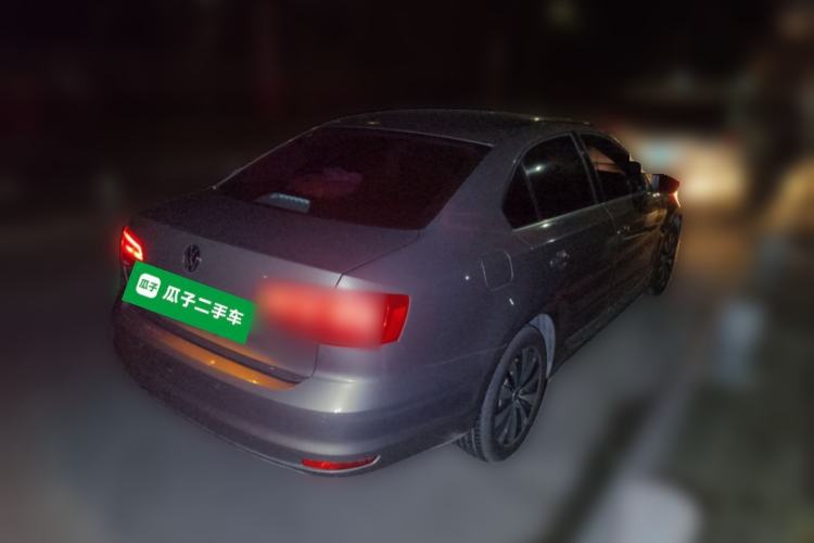 Used Volkswagen Sagitar 2017 230TSI Automatic Comfort Version
