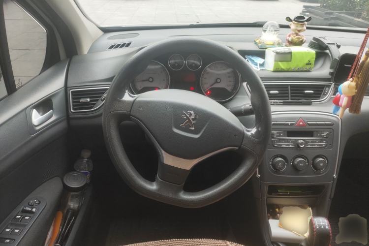 Used Peugeot 308 2014 Enjoy Edition Classic 1.6L Manual YouShang Model Steering Wheel