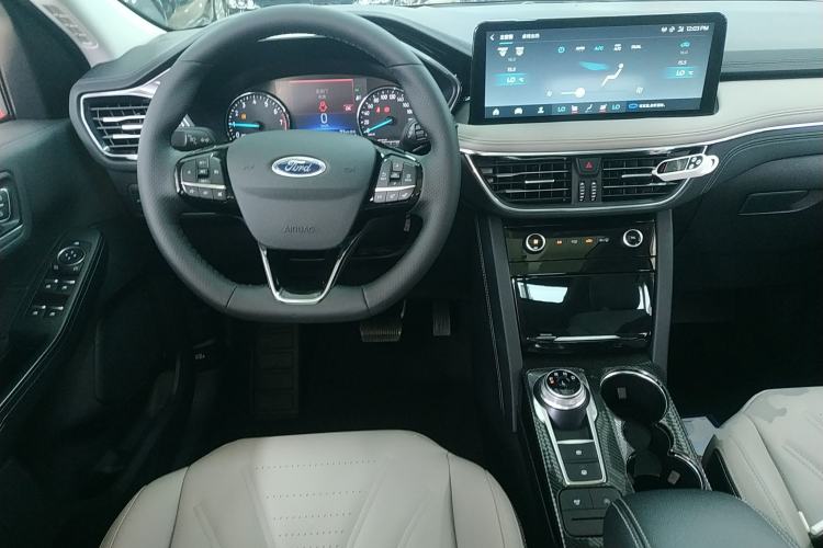 Used Ford Escape 2024 EcoBoost 245 Two-Wheel-Drive Titanium Edition Steering Wheel