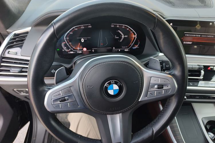 Used BMW X5 2022 Restyled xDrive 40Li M Sport Package Steering Wheel