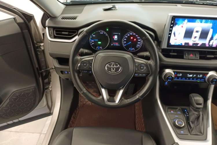 Used Toyota Wildlander 2020 Dual-Motor 2.5L E-CVT Four-Wheel Drive Luxury Edition
