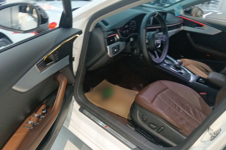 Used Audi A4L 2018 30th Anniversary Edition 40 TFSI Fashion Model
