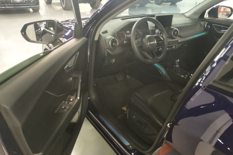 Used Audi Q2L 2020 35 TFSI Fashionable and Elegant Model Driver Seat