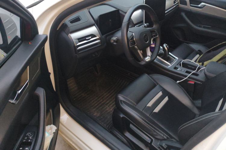 Used BYD Qin Pro 2018 1.5TI Automatic Smart Connect FENGSHANG Model Driver Seat