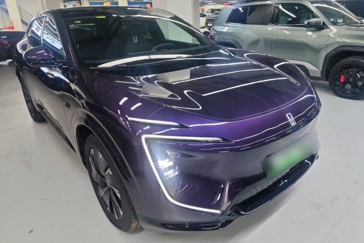 Used Avatr 07 2024 Pro+ All-Electric Version Front Right 45 Deg