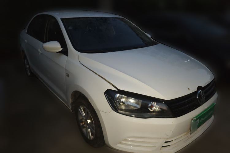 Used Volkswagen Jetta 2015 1.6L Automatic Fashion Model Front Right 45 Deg