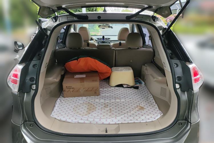 Used Nissan X-Trail 2014 2.0L CVT Smart Edition 2WD Trunk