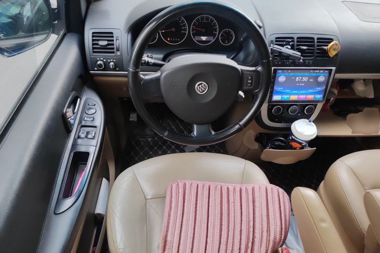 Used Buick GL8 2014 2.4L Executive Edition
