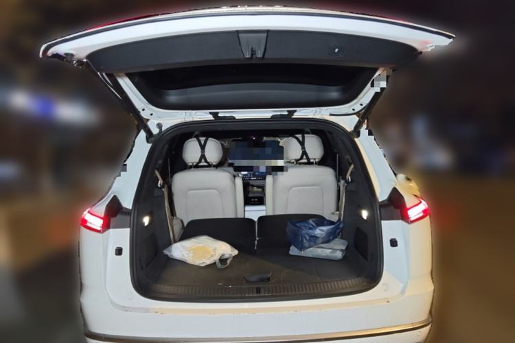 Used ONVO Luxeed L90 2025 Model—Ultra Six-Seater Version