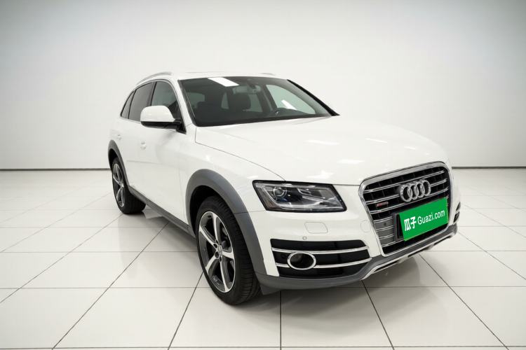 Used Audi Q5 2017 Plus 40 TFSI Technology Model