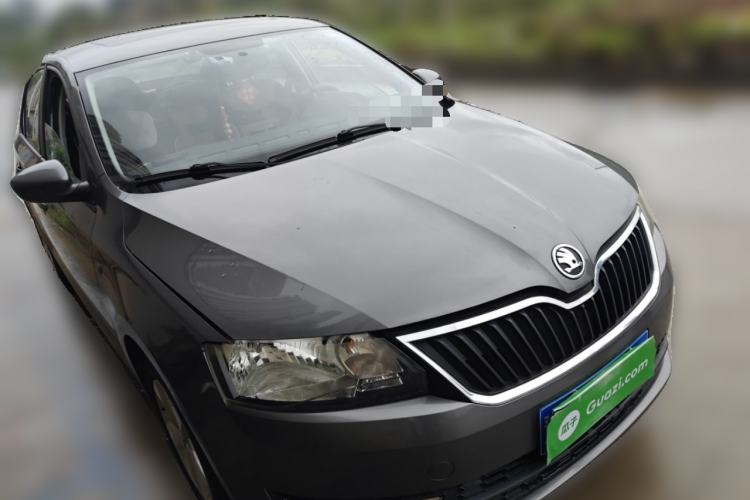 Used Skoda Rapid 2013 1.6L Automatic Smart Selection Model