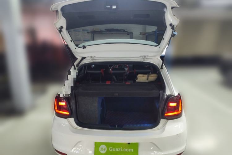 Used Volkswagen Polo 2016 1.4L Manual Fashion Model