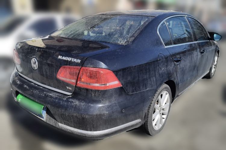 Used Volkswagen Magotan 2013 1.8TSI Prestige Model Rear Right 45 Deg