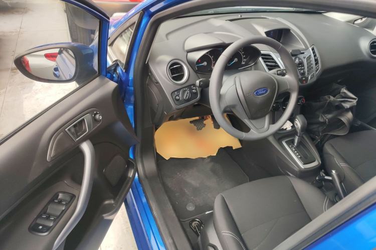 Used Ford Fiesta 2013 Hatchback 1.5L Automatic Fashion Edition
