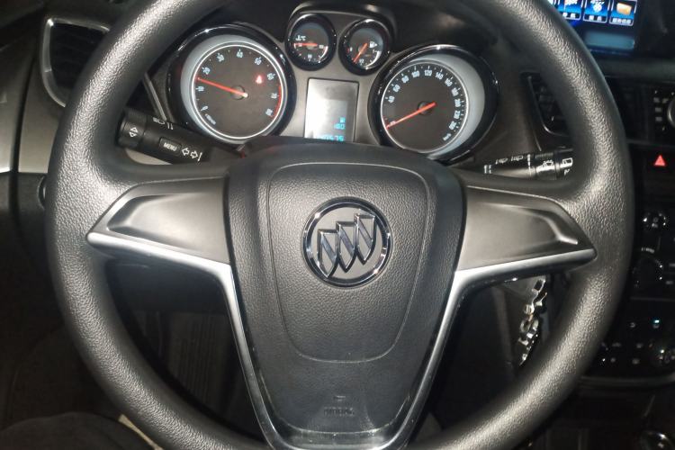 Used Buick Encore 2014 1.4T Automatic Two-Wheel Drive Urban Elite Model Steering Wheel