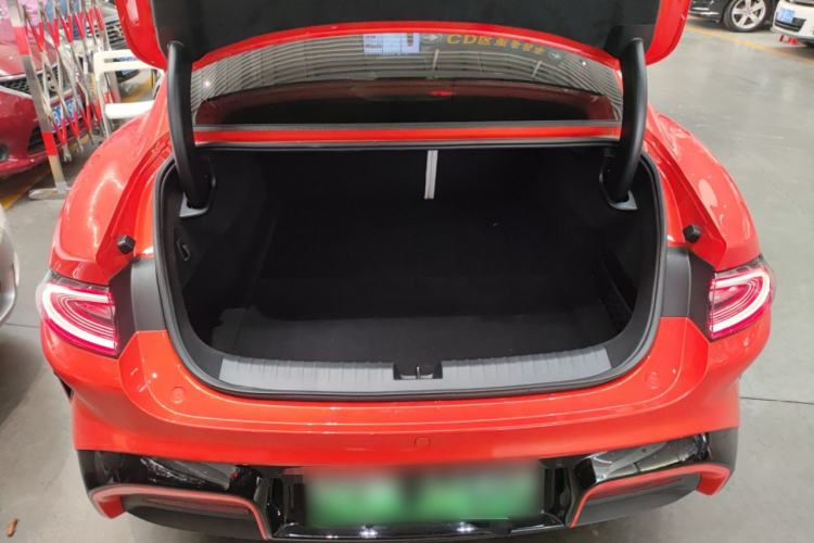 Used Xiaomi Auto SU7 2024 Four-Wheel Drive Ultra-Long Range Advanced Intelligent Driving Max Edition
