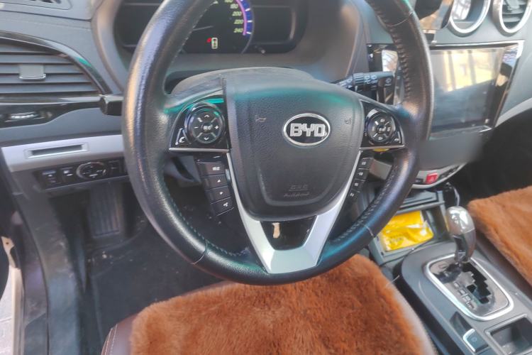 Used BYD S7 2015 2.0T Automatic Prestige Model