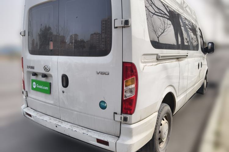 Used SAIC MAXUS Xintu V80 2023 2.0T Manual Classic Aoyuntong Long Wheelbase Mid-Height 6/7/8/9-Seater