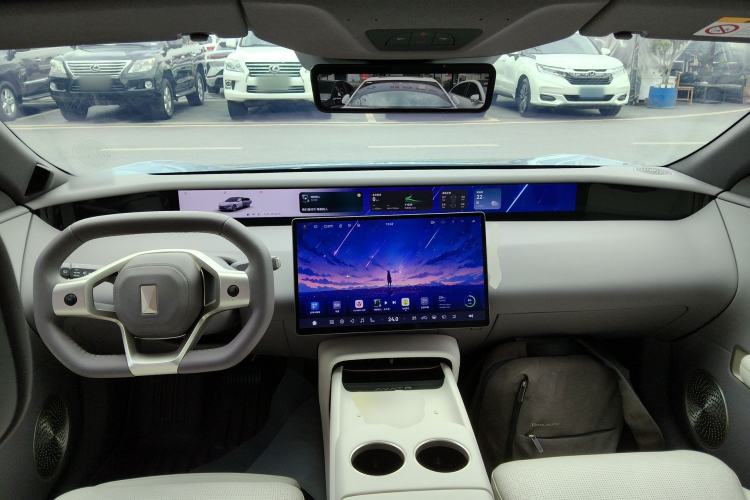 Used Avatr 06 2025 Max Extended-Range Edition Center Console