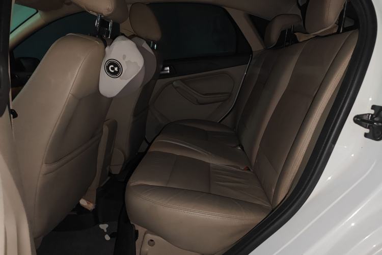 Used Ford Focus 2013 Hatchback Classic 1.8L Automatic Fashion Edition
