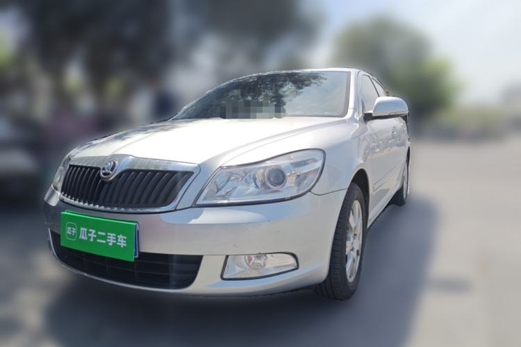 Used Skoda Octavia 2015 Classic Model 1.6L Manual Eado Version