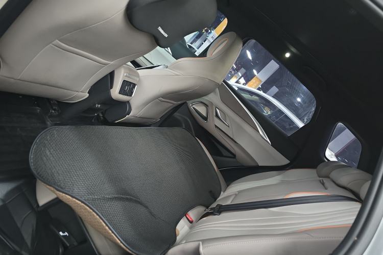 Used BYD Song Pro New Energy 2023 Champion Edition DM-i 71KM Beyond Model Left Rear Seat