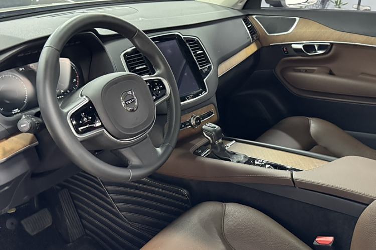 Used Volvo XC90 2019 T6 Zhiyi Edition 7-Seater China V Emission Standard Interior 2